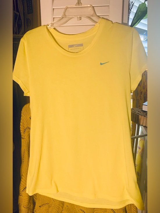 Nike Tops - Nike Women's Bright Yellow Tee XXL